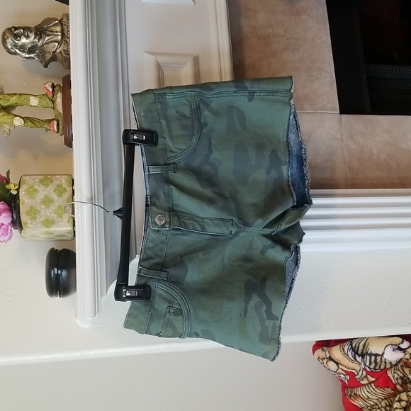 Flip Side Reversible Shorts NWOT - Picture 4 of 5